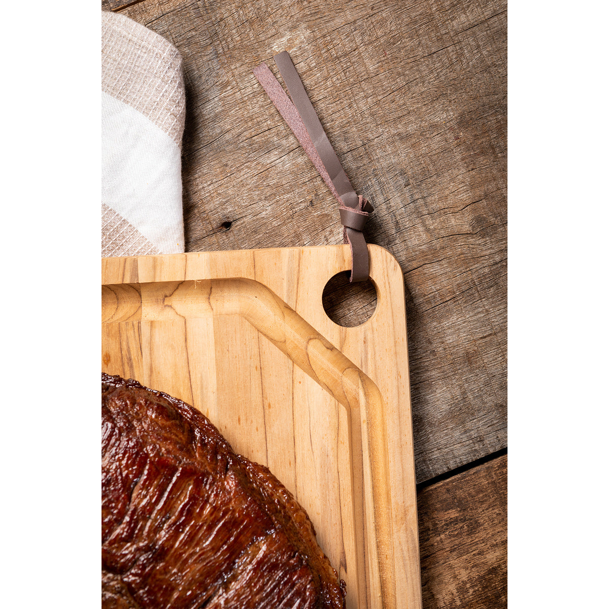 TABLA DE TECA PARA PRESENTACION Y CORTE 33 X 20 X 1,8CM - CHURRASCO ESSENCIAL