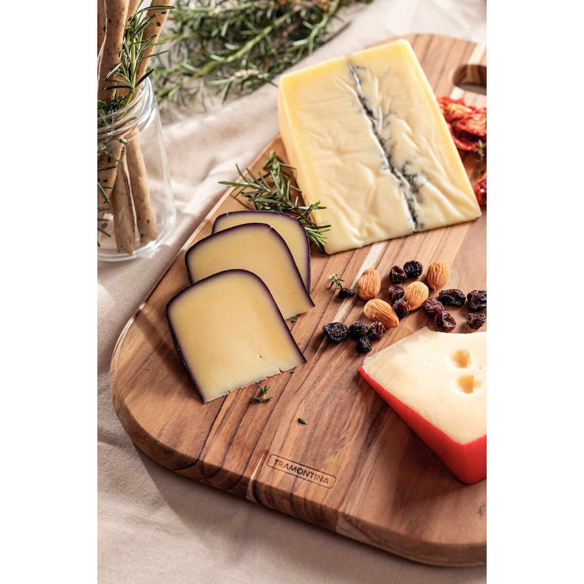 Tramontina Tabla de Madera Teca para Quesos y Embutidos Provence 40 x 27 cm