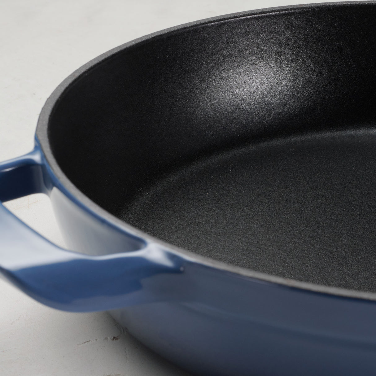 Tramontina Cazuela Baja con Tapa de Hierro Fundido Esmaltado Azul 30 cm - 3,8 L