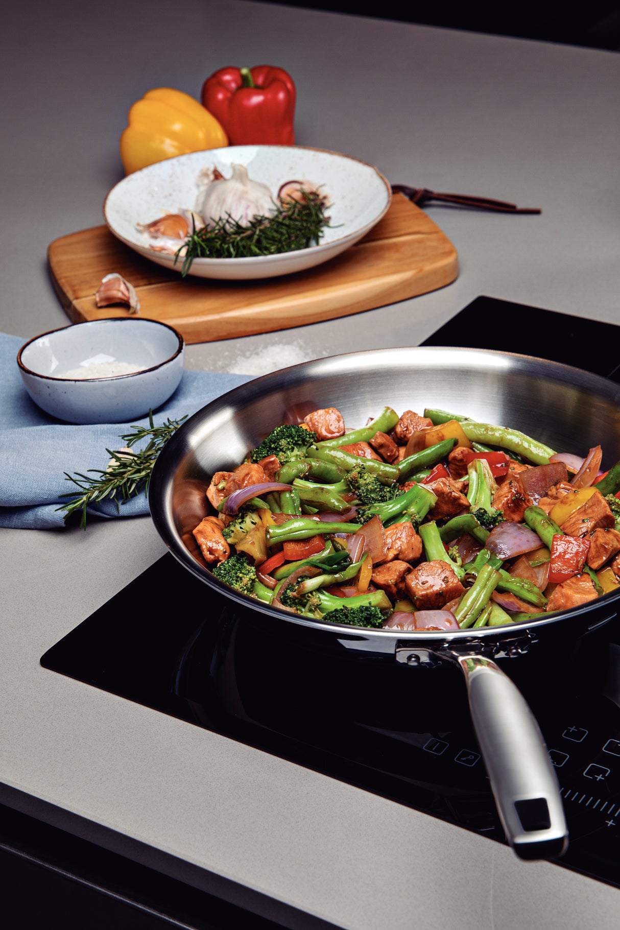 Tramontina Wok Grano de Acero Inoxidable Cuerpo Triple con Mango sin Tapa 28 cm 3,4 L
